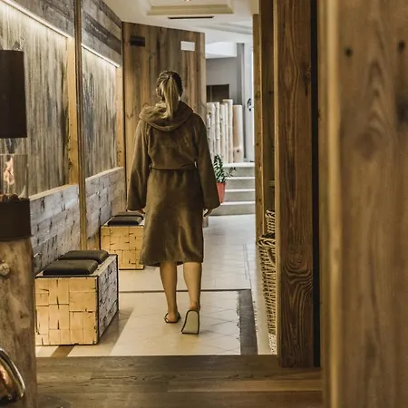 S - Dolomites Design - Adults Friendly 4* Wolkenstein in Gröden