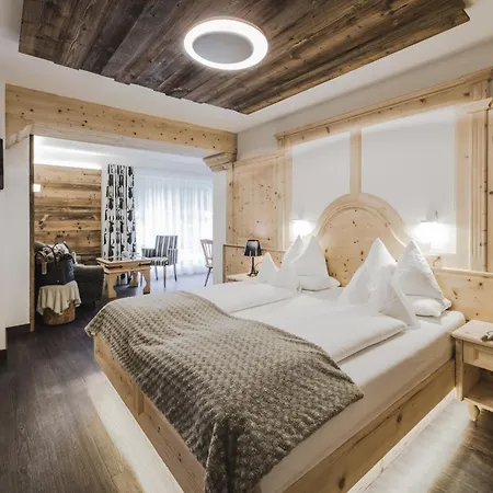 Hotell S - Dolomites Design - Adults Recommended 4*