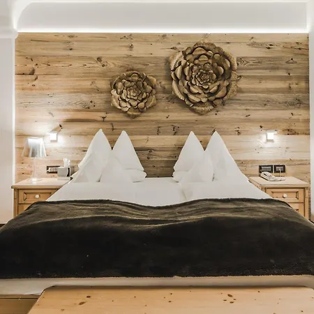 Hotel S - Dolomites Design - Adults Recommended Selva di Val Gardena